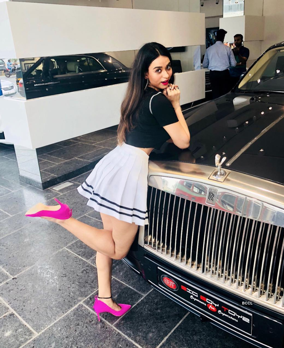 Wiki, Bio, Age, Height, Family, Boyfriend, Bigg Boss, Husband, Movies, Ranchi Diaries, Doctor 19 Ranchi Diaries' star Soundarya Sharma is a true fashionista in real life- The Etimes Photogallery Page 55