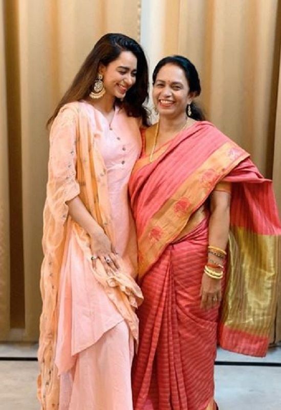 Wiki, Bio, Age, Height, Family, Boyfriend, Bigg Boss, Husband, Movies, Ranchi Diaries, Doctor 11 Soundarya Sharma Wiki, Age, Height, Boyfriend, Family, Biography & More - WhoWiki.org