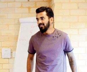 KL Rahul hairstyle and beard