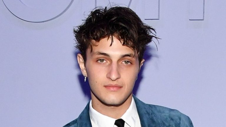 Anwar Hadid Wiki, Bio, Height, Age, Girlfriends, Net Worth, Family