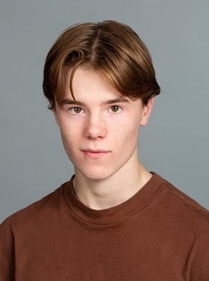 Edvin Ryding: Wiki (Young Royals), Bio, Girlfriend, Height, Family, Net ...