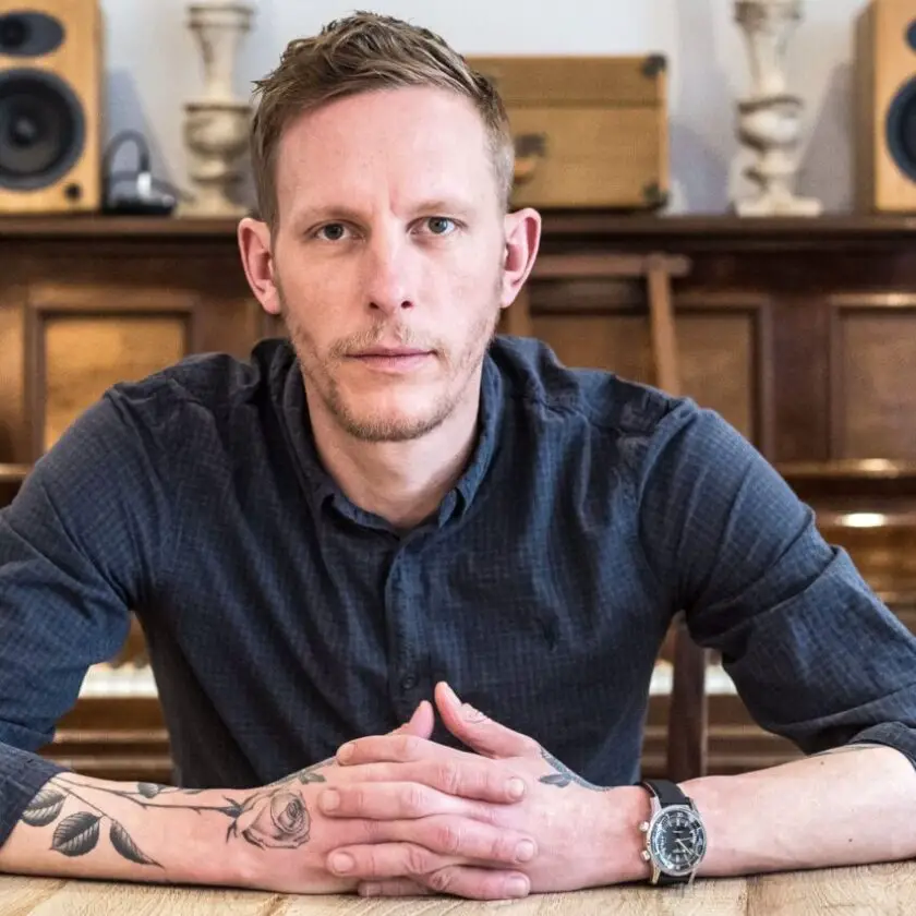 Laurence Fox: Wiki, Bio, Height, Age, Tweet, Wife, Married, Net Worth