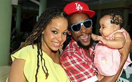 Jah Cure with his family