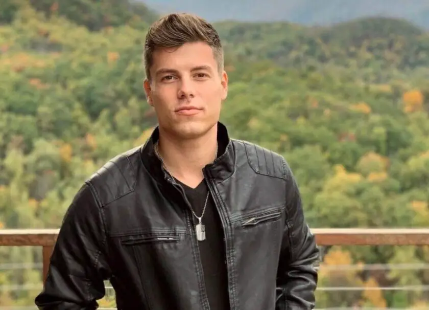 Lawson Bates Wiki, Bio, Age, Height, Girlfriend, Married, Wedding, Family