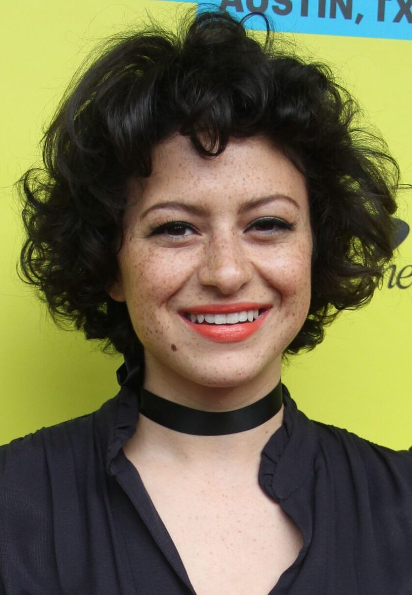 Alia Shawkat: Wiki, Bio, Age, Height, Brat Pitt, Parents, Net Worth, BF