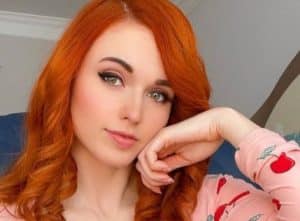 Amouranth: Wiki (Kaitlyn Siragusa), Bio, Age, Height, Boyfriend, Net Worth