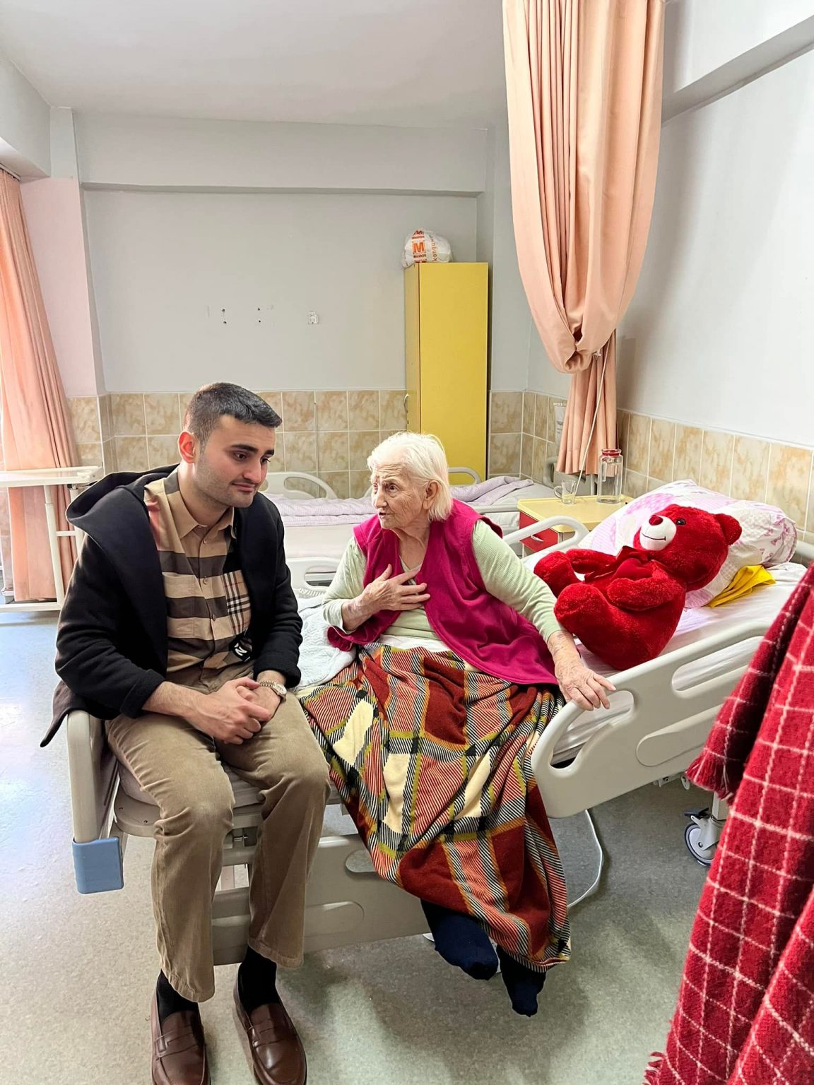 Czn Burak Wiki Bio Age Height Parents Wife Family Net Worth Kids