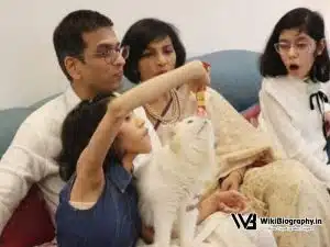 DY Chandrachud with his Wife and Daughters