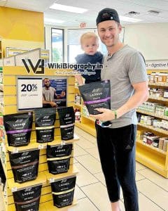 Turner and his child, Beckham.