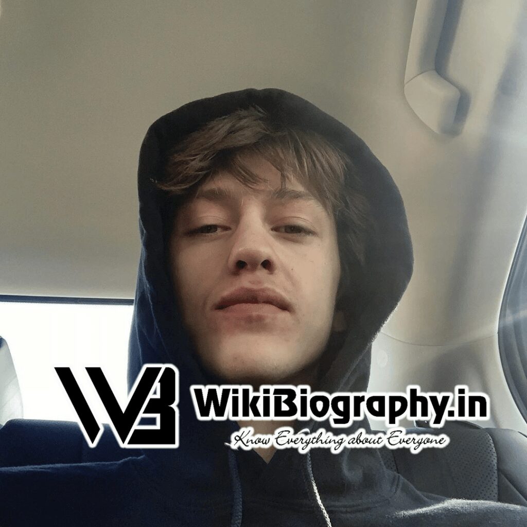 Percy Hynes White: Wiki, Bio, Age, Height, Movies, Girlfriend, Net Worth