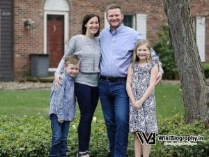 Denny Kellington with family