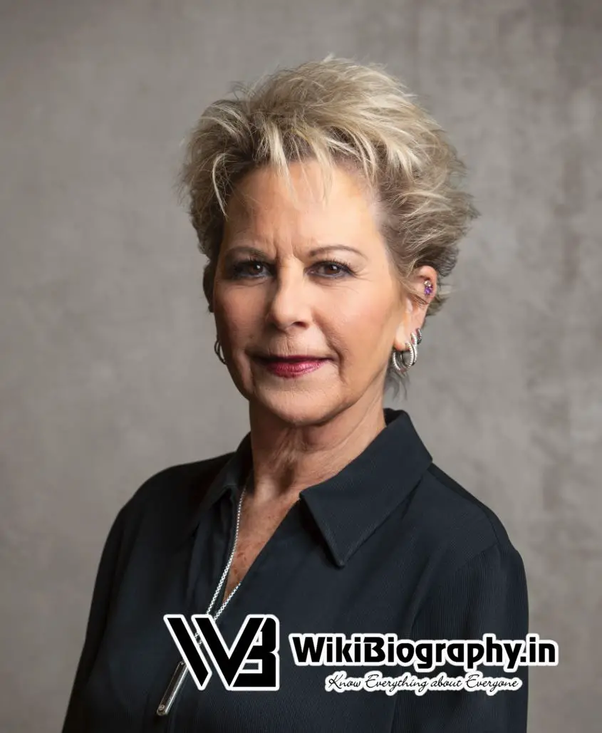 Casey Hammer Wiki, Bio, Age, Husband, Movies, Books, Family