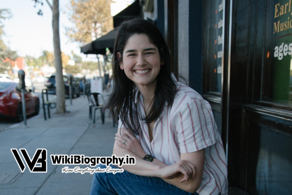 Elyse Myers: Wiki, Bio, Age, Height, Family, Husband, Net Worth