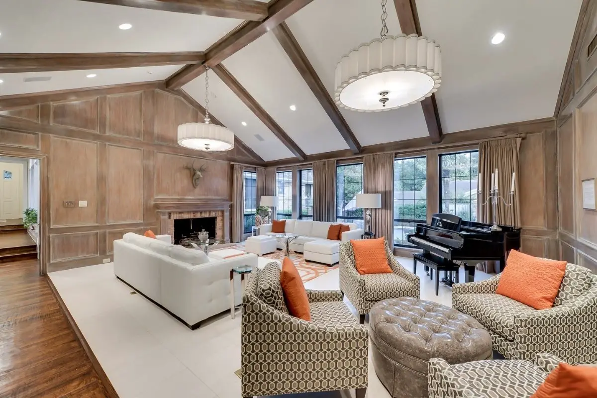 Chuck Norris The Dallas Property